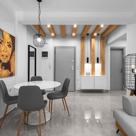 Wood N White, Nilie Hospitality Mgmt Apartamento Tessalónica Exterior foto