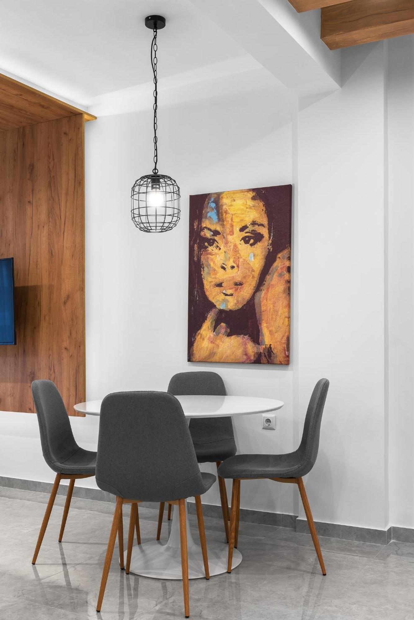 Wood N White, Nilie Hospitality Mgmt Apartamento Tessalónica Exterior foto